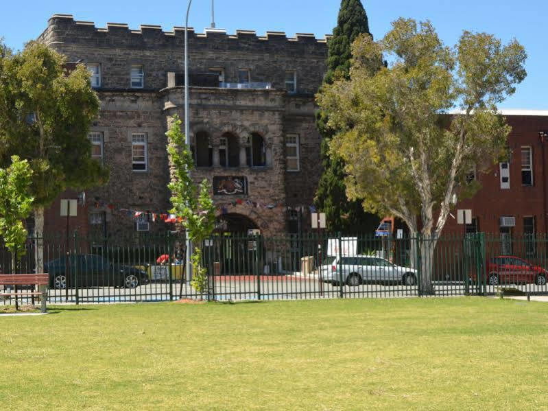 The Old Swan Barracks Hostel Perth Exterior foto